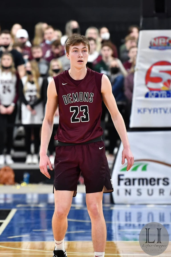 Captain. Senior Gunner Swanson was voted unanimously as a team captain this year for the basketball team. Swanson exemplified leadership qualities as a senior this year, and his peers respected him for that. “Gunner is always one of the most outspoke in group chats and after practice conversations,” BHS Head Basketball Coach Jordan Wilhelm said. “He wants to put in the extra time and was always a leader by example. Towards the end of his senior year he ended up coming out of his comfort zone and led by communication as well.”